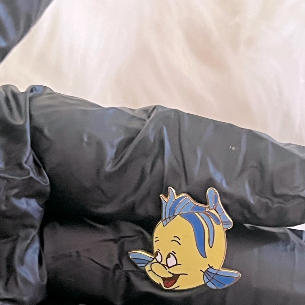 FLOUNDER PIN